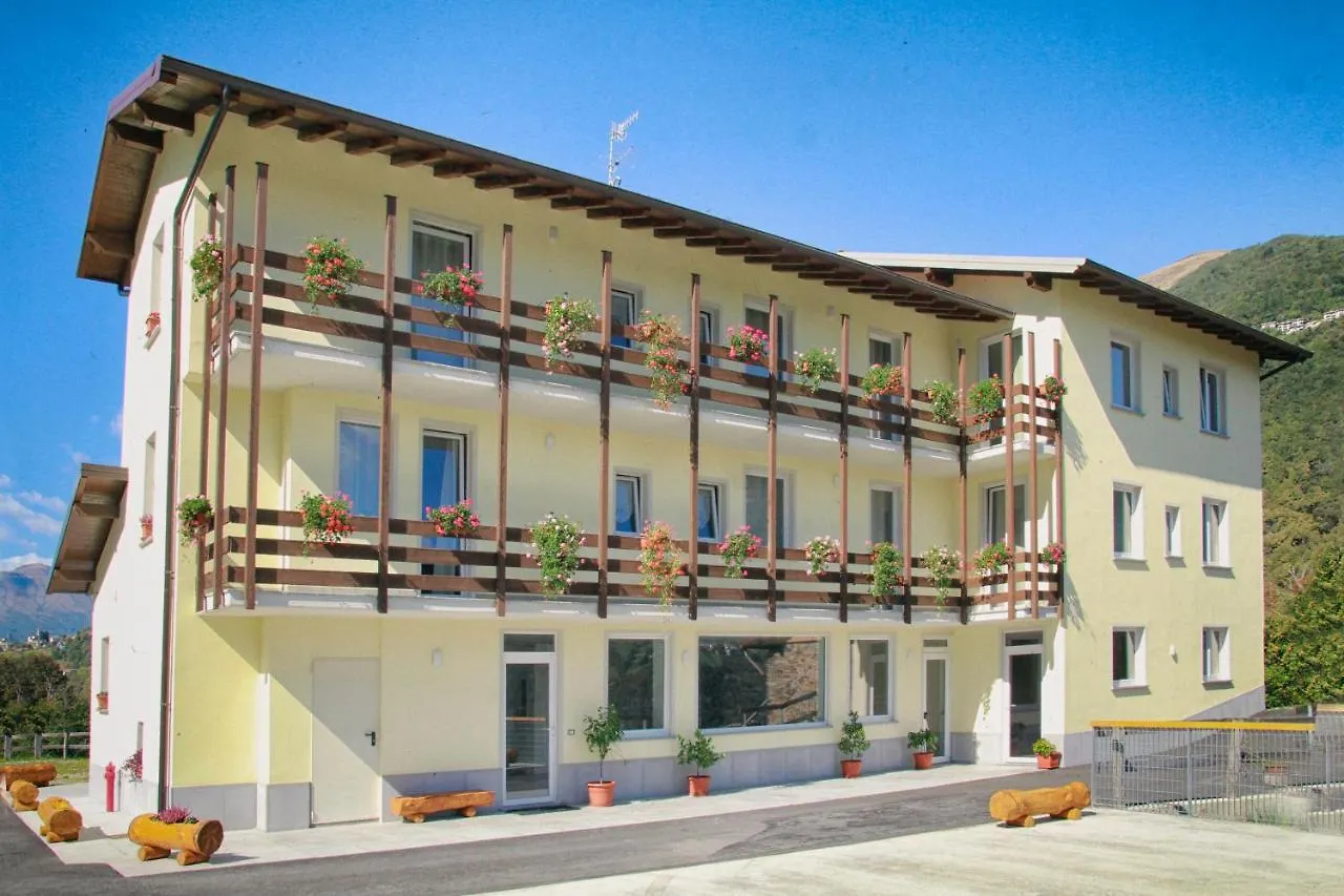 B&B Prato Solaro Taceno Couette-café